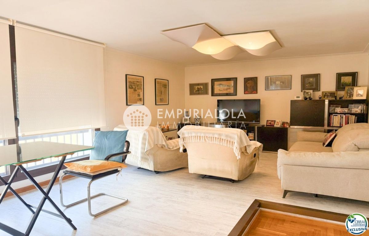 Wohnzimmer von Wohnungen zum Verkauf in Figueres mit Möbliert
