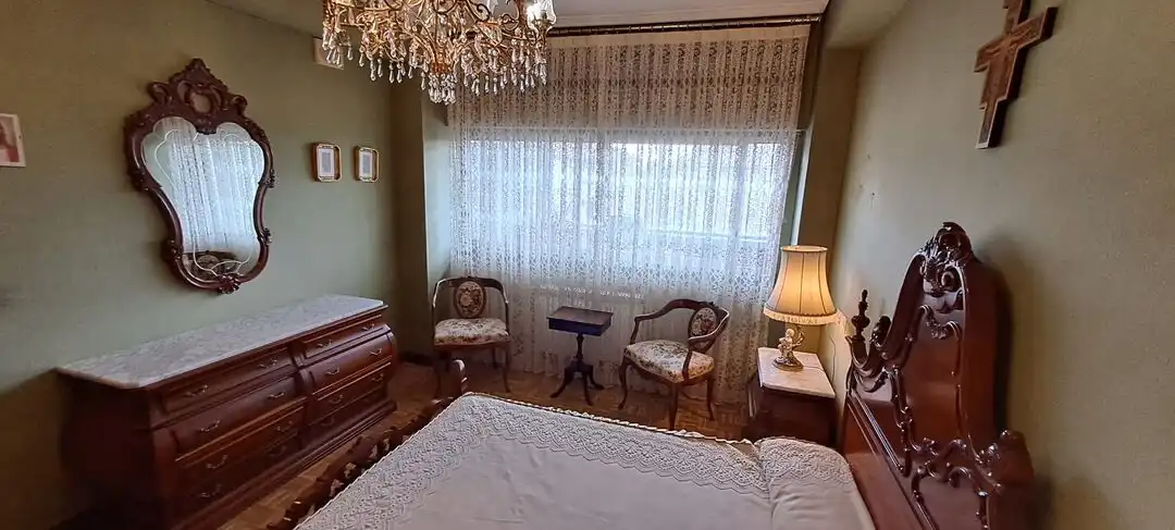 Schlafzimmer von Wohnung zum Verkauf in Vitoria - Gasteiz mit Heizung und Abstellraum