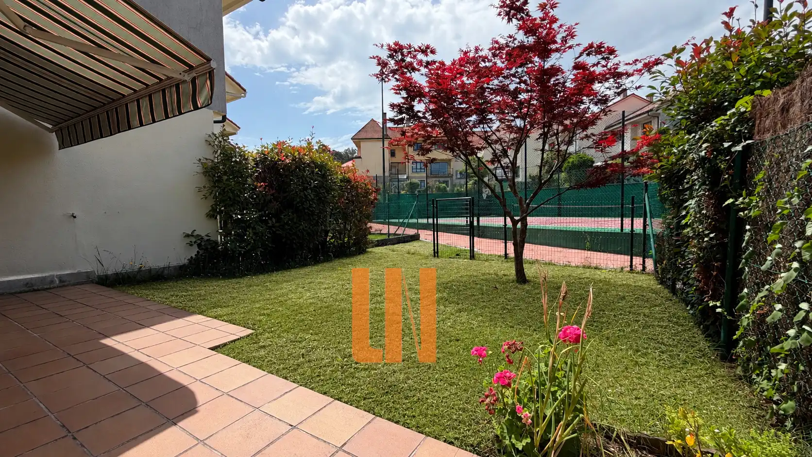 Jardín de Casa adosada en venta en Oleiros con Calefacción, Jardín privado y Parquet