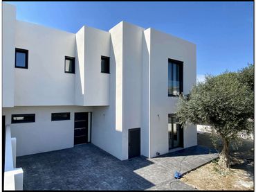 Haus mit Pool zum Verkauf in Requesens