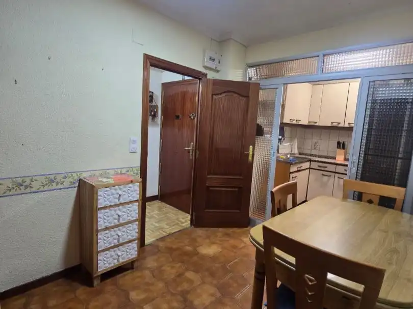 Cocina de Piso en venta en  Madrid Capital