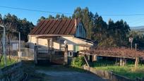 Vista exterior de Casa o xalet en venda en Vilagarcía de Arousa amb Jardí privat