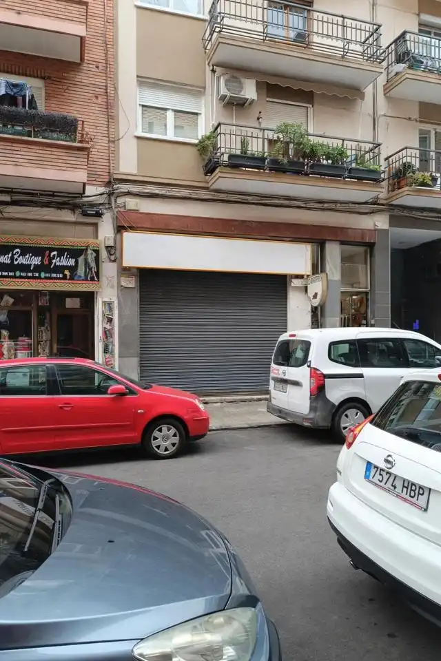 Business premises for sale in Calle de Domingo Ram 19