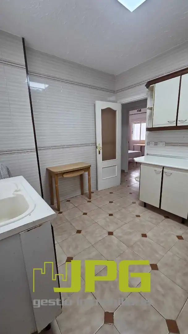 Cocina de Piso en venta en Sant Joan d'Alacant con Amueblado, Horno y Balcón