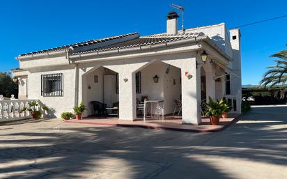 Vista exterior de Casa o xalet en venda en Turís amb Aire condicionat, Jardí privat i Terrassa