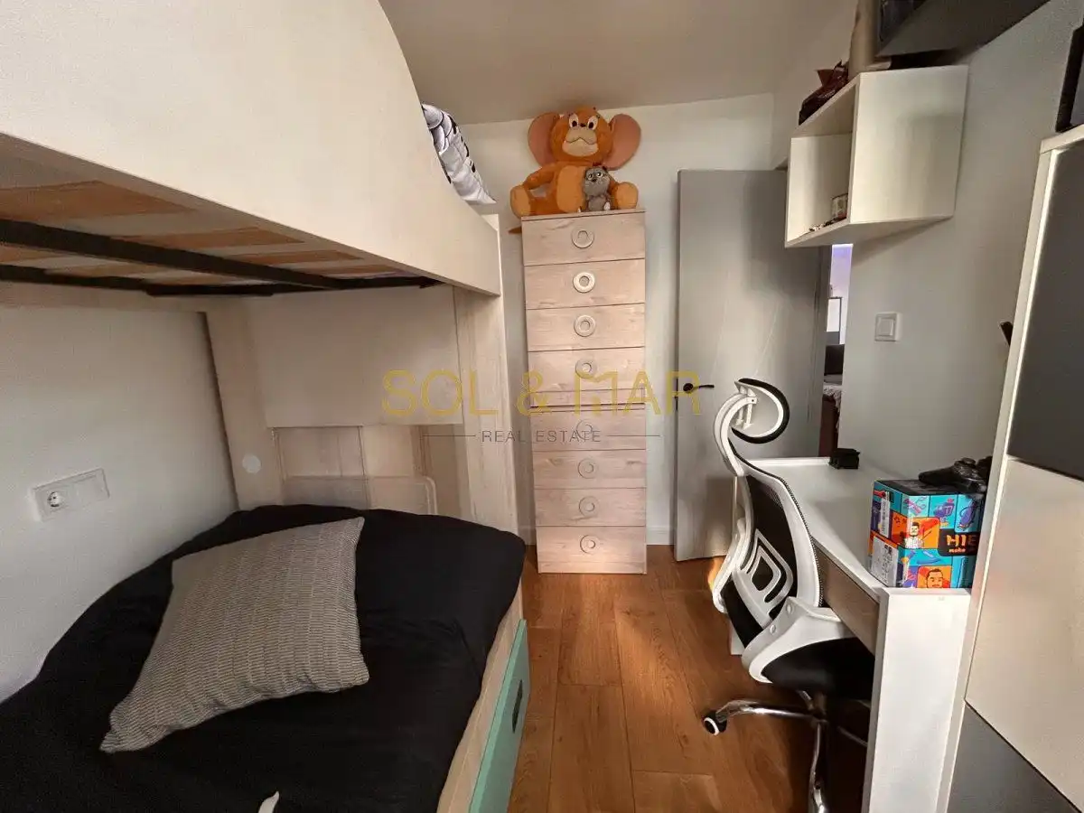 Habitación de Piso en venta en Torremolinos con Aire acondicionado, Calefacción y Amueblado