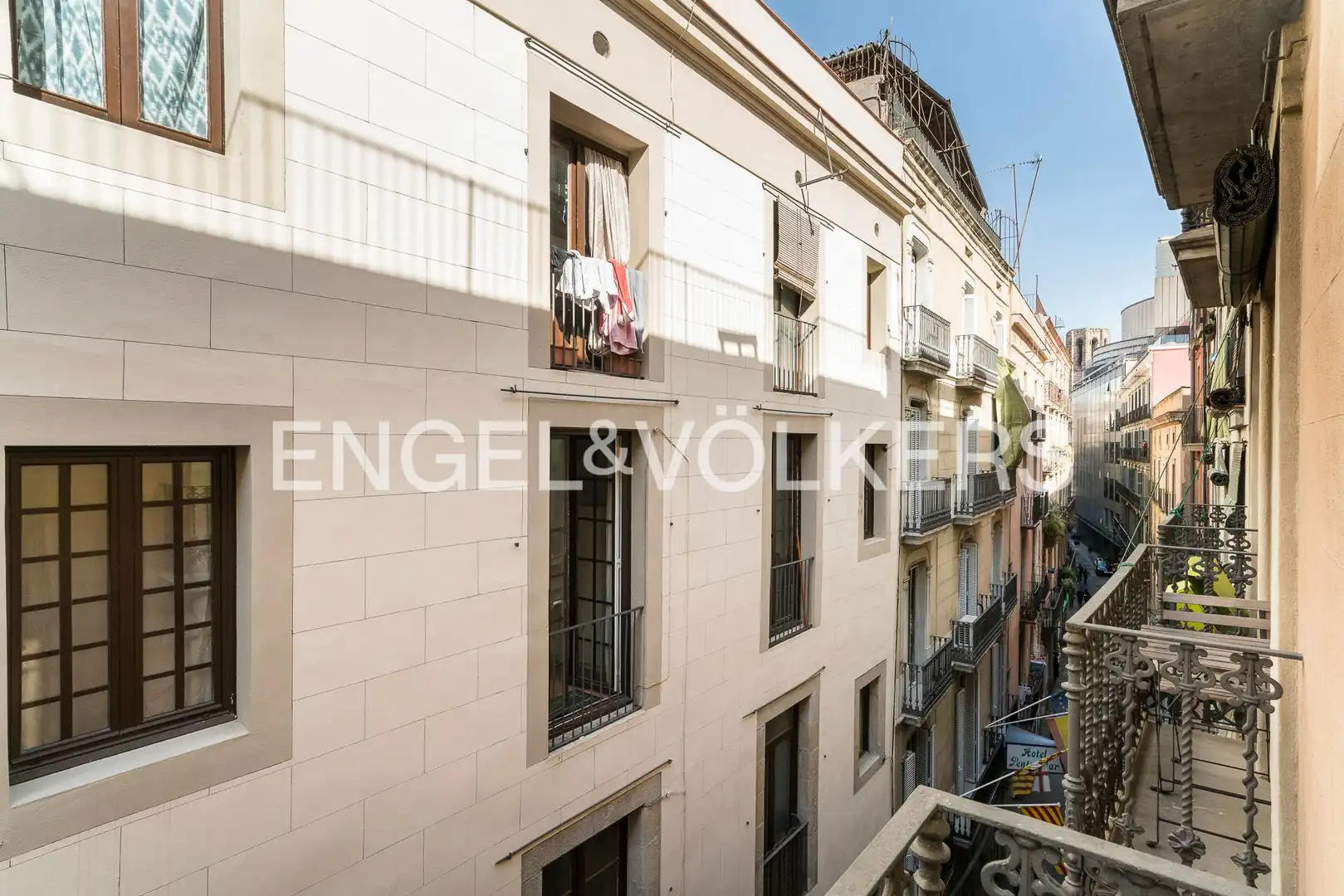 Balcony of Flat for rent in Barcelona  with Air Conditioner, Heating and Storage room