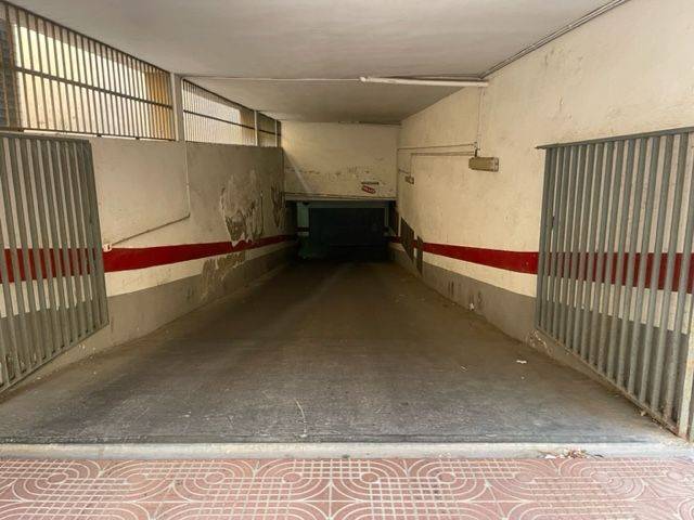 Garaje en Venta en Calle Poeta Paco Aquino, 39 en Oliveros - Altamira