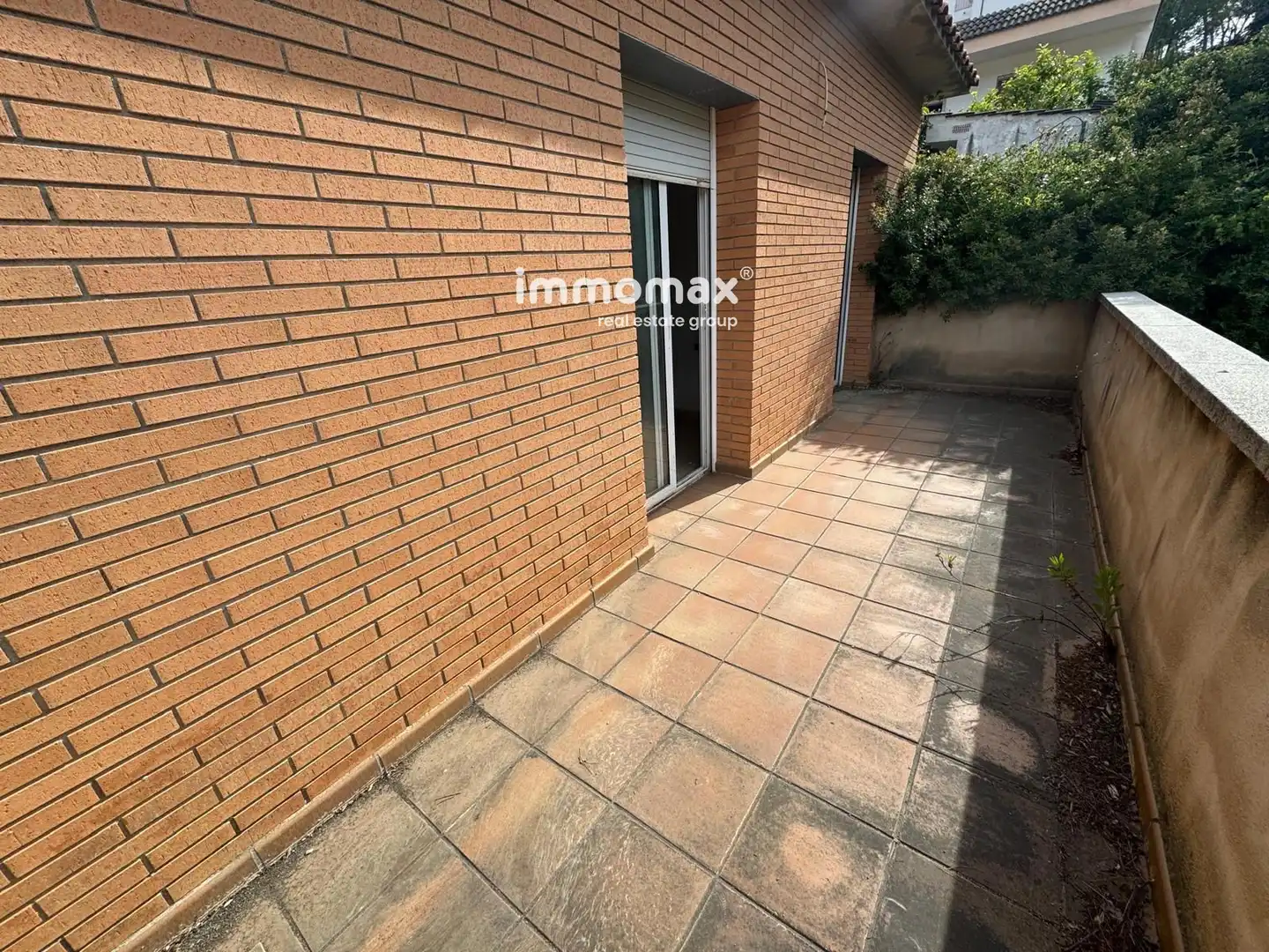 Vista exterior de Casa o chalet en venta en Vallirana con Terraza
