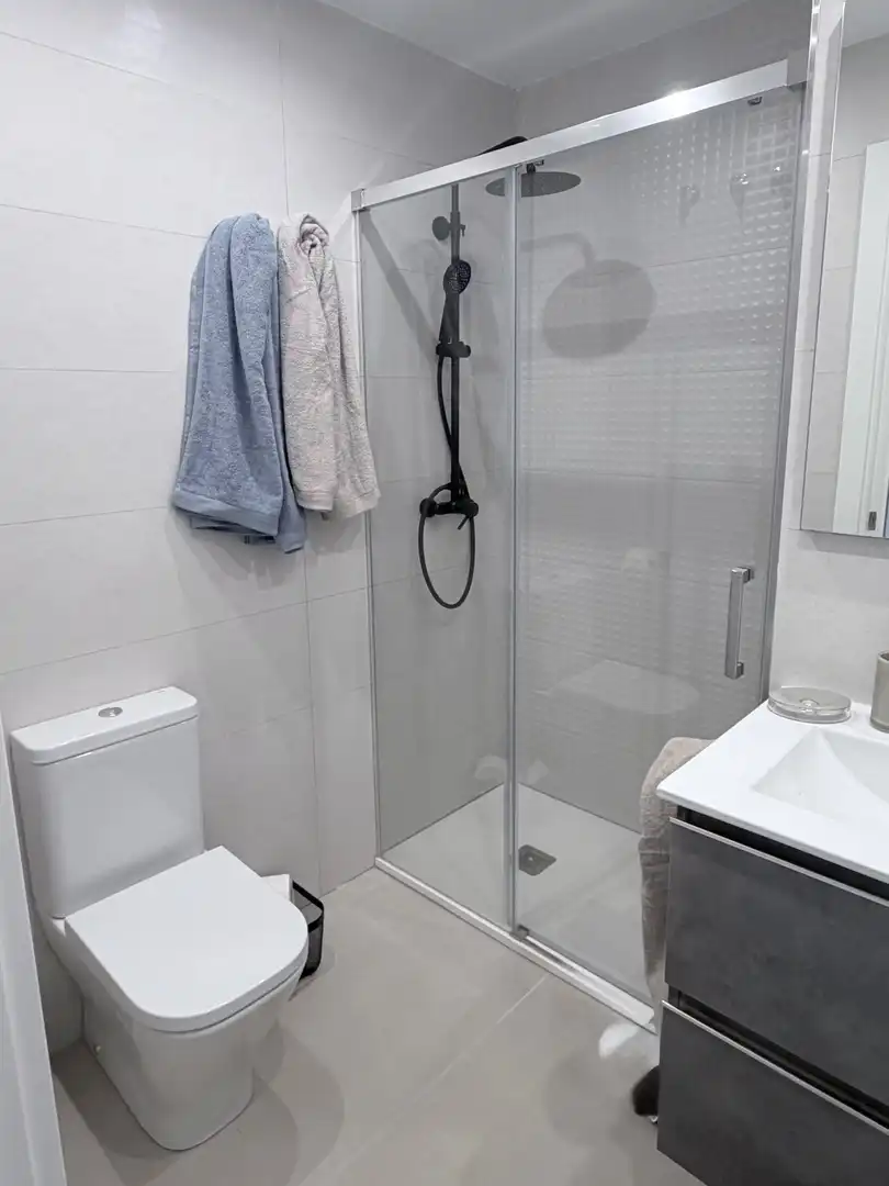 Badezimmer von Wohnung zur Miete in Vélez-Málaga mit Terrasse und Schwimmbad