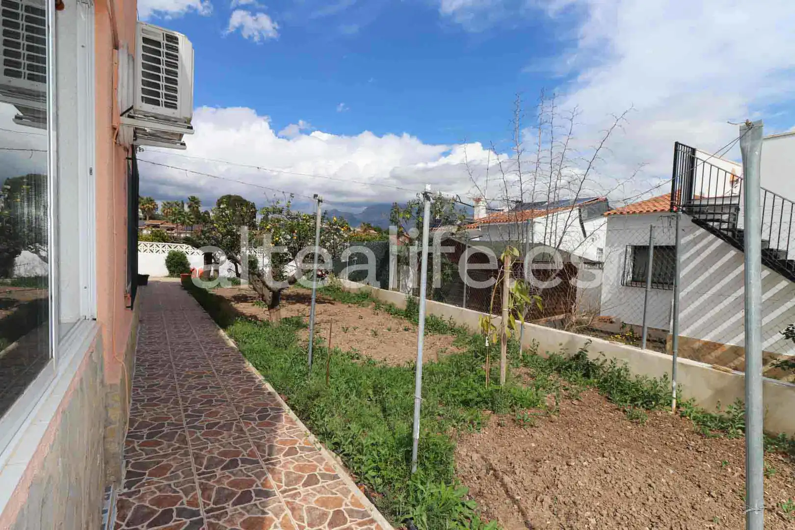 Houses for sale in L'Alfàs del Pi  with Air Conditioner, Private garden and Terrace