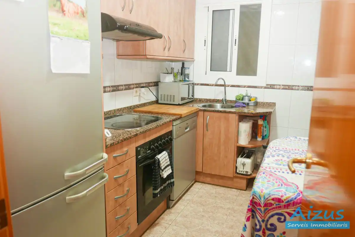 Kitchen of Flat for sale in Ripollet  with Air Conditioner, Heating and Oven
