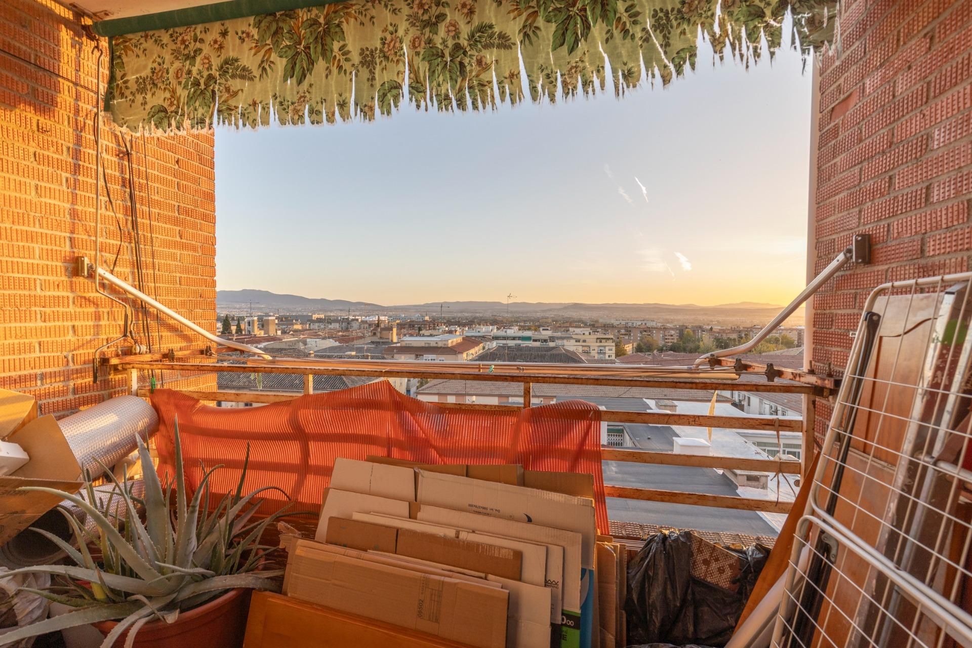 Terraza de Piso en venta en  Granada Capital con Terraza y Balcón