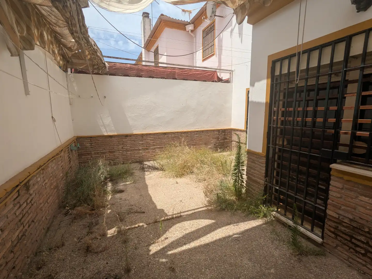 Casa adosada en venta en Sevilla con Balcón