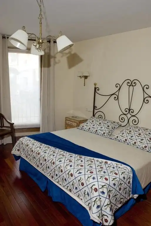 Habitación de Edificio en venta en Santa María del Tiétar