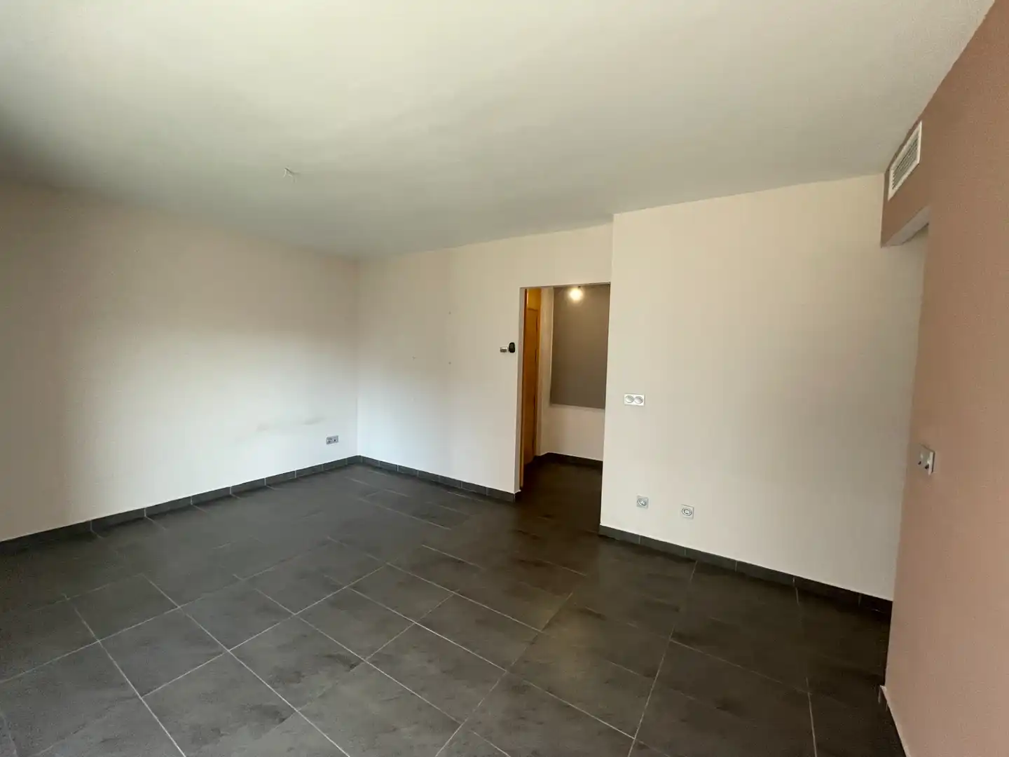 Apartamento de alquiler en Alhendín con Aire acondicionado, Calefacción y Terraza