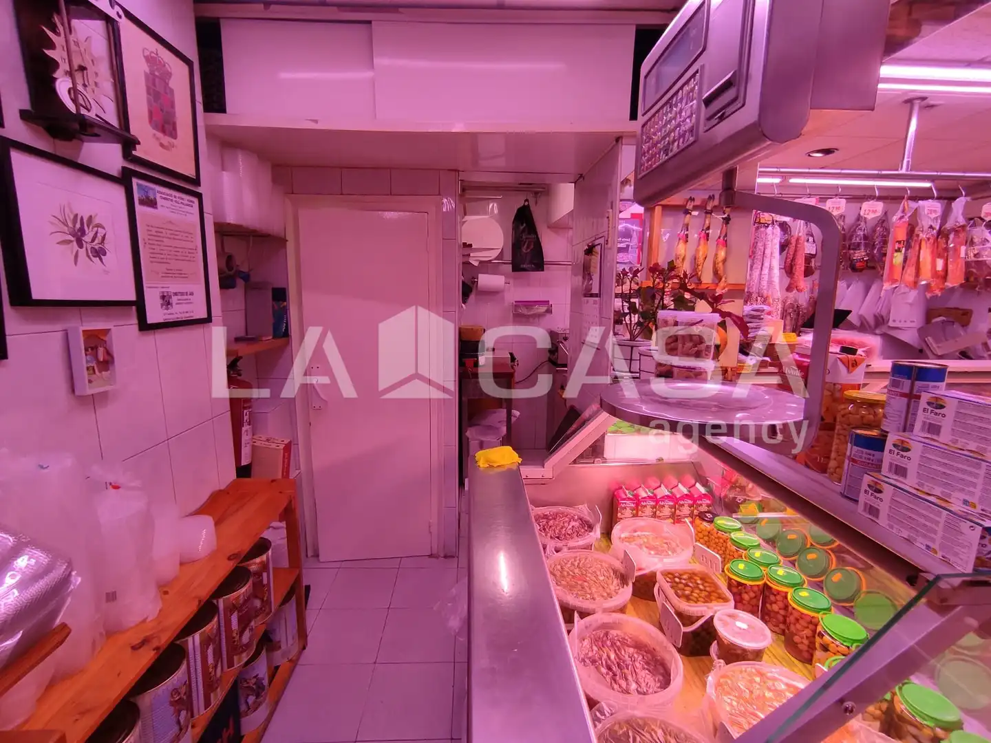 Cocina de Local en venta en Santa Coloma de Gramenet