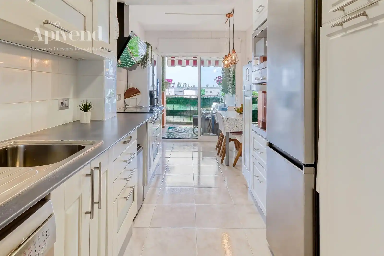 Kitchen of Flat for sale in Figueres  with Air Conditioner and Terrace