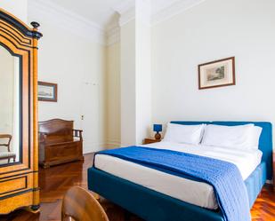 Dormitori de Apartament de lloguer en Vigo  amb Aire condicionat i Balcó