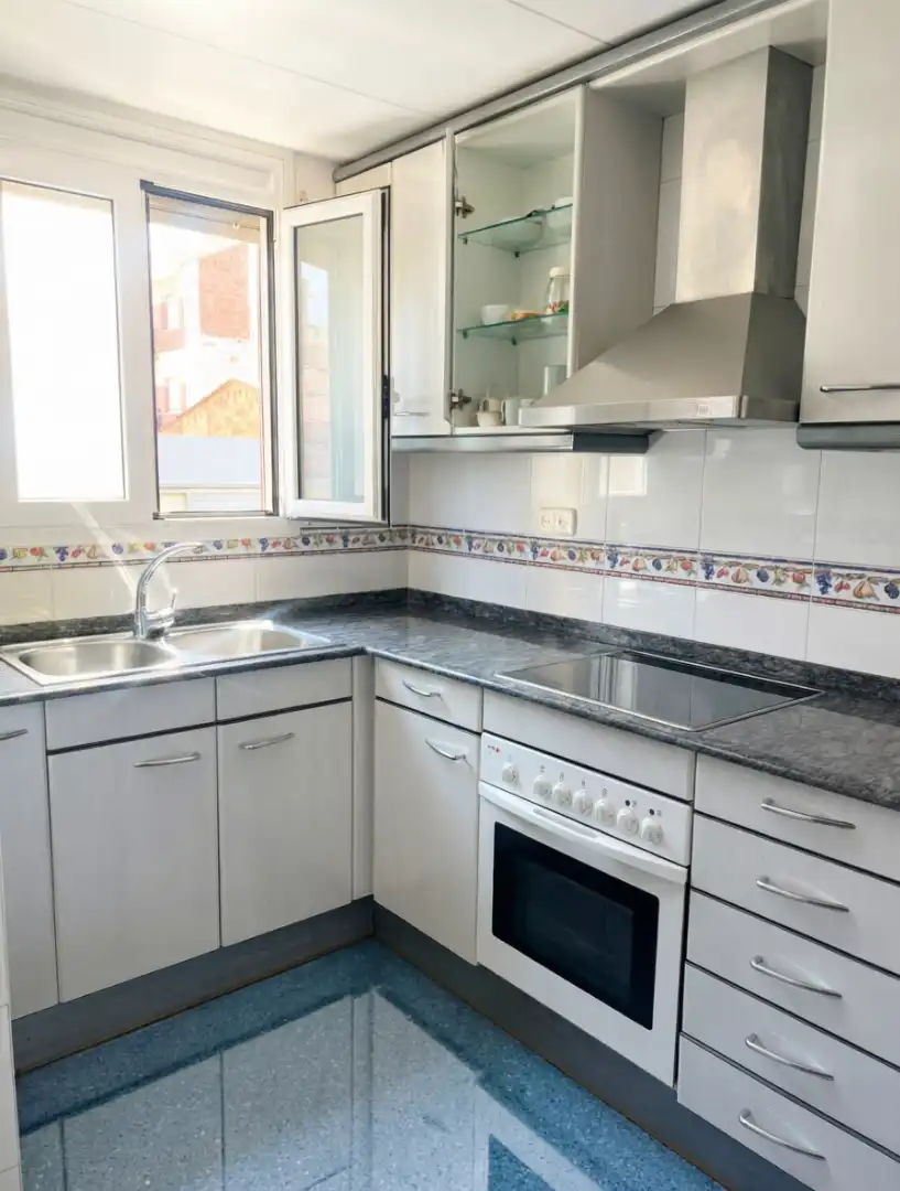 Appartamento con terrazza in vendita a Nou Barris, imagen 7