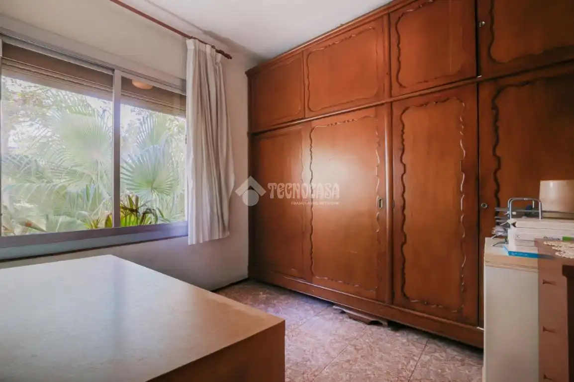 Habitación de Piso en venta en Barcelona con Balcón