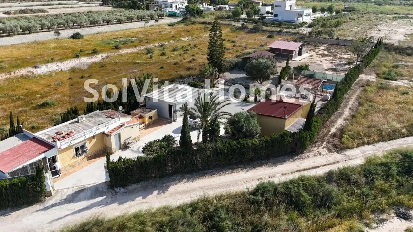 Casa o xalet en venda en Elche / Elx amb Aire condicionat, Jardí privat i Terrassa