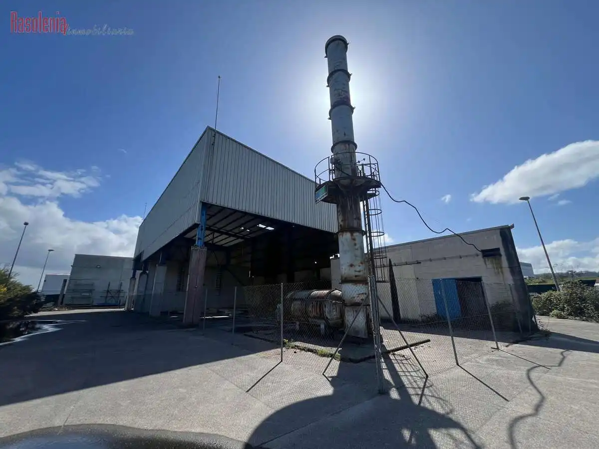 Vista exterior de Nave industrial en venta en Cerceda