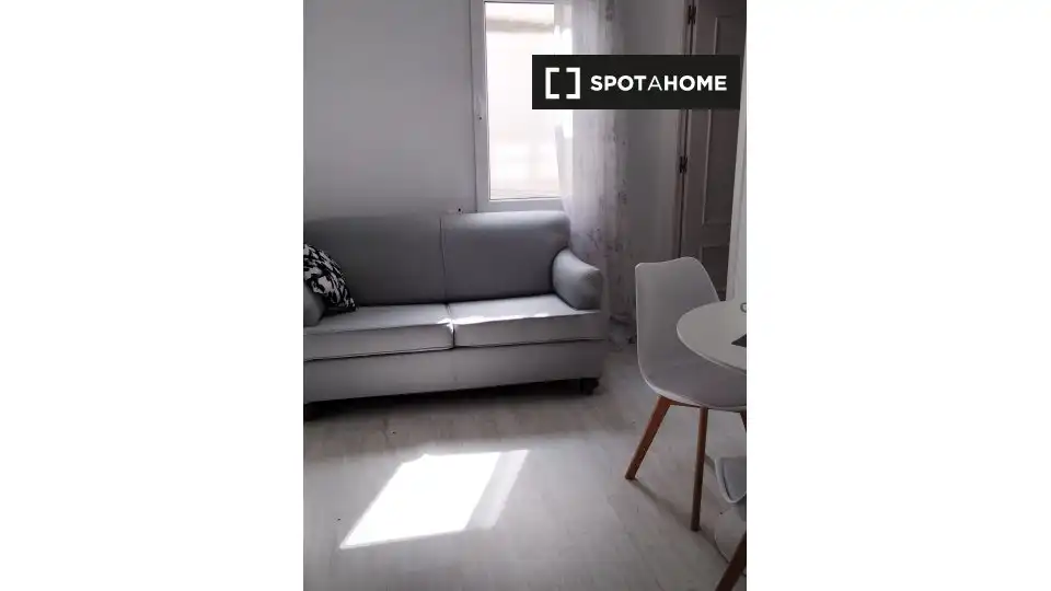 Schlafzimmer von Wohnungen zur untervermieten in Madrid mit Klimaanlage, Heizung und Terrasse