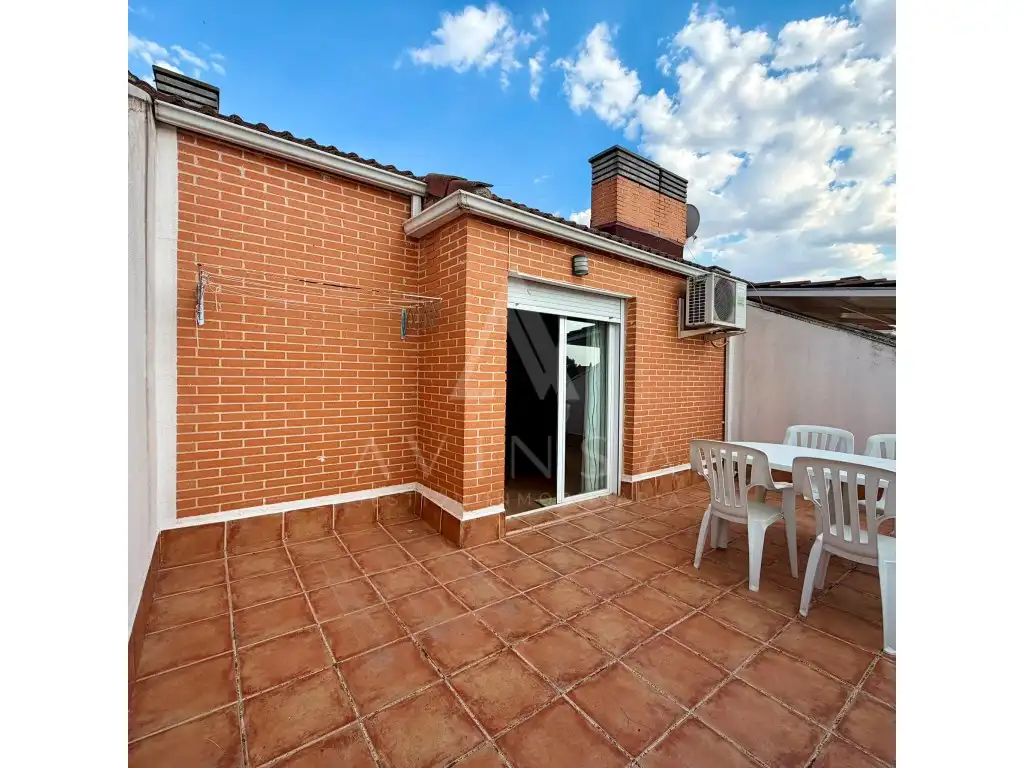 Terrassa de Casa o xalet en venda en Guadalajara