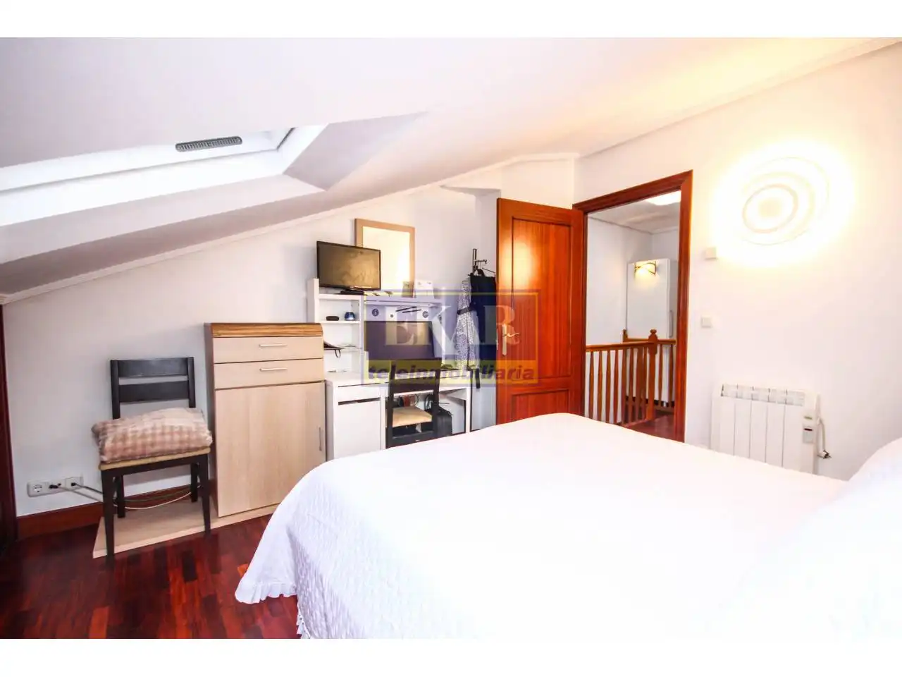 Habitación de Dúplex en venta en Irun  con Calefacción y Balcón