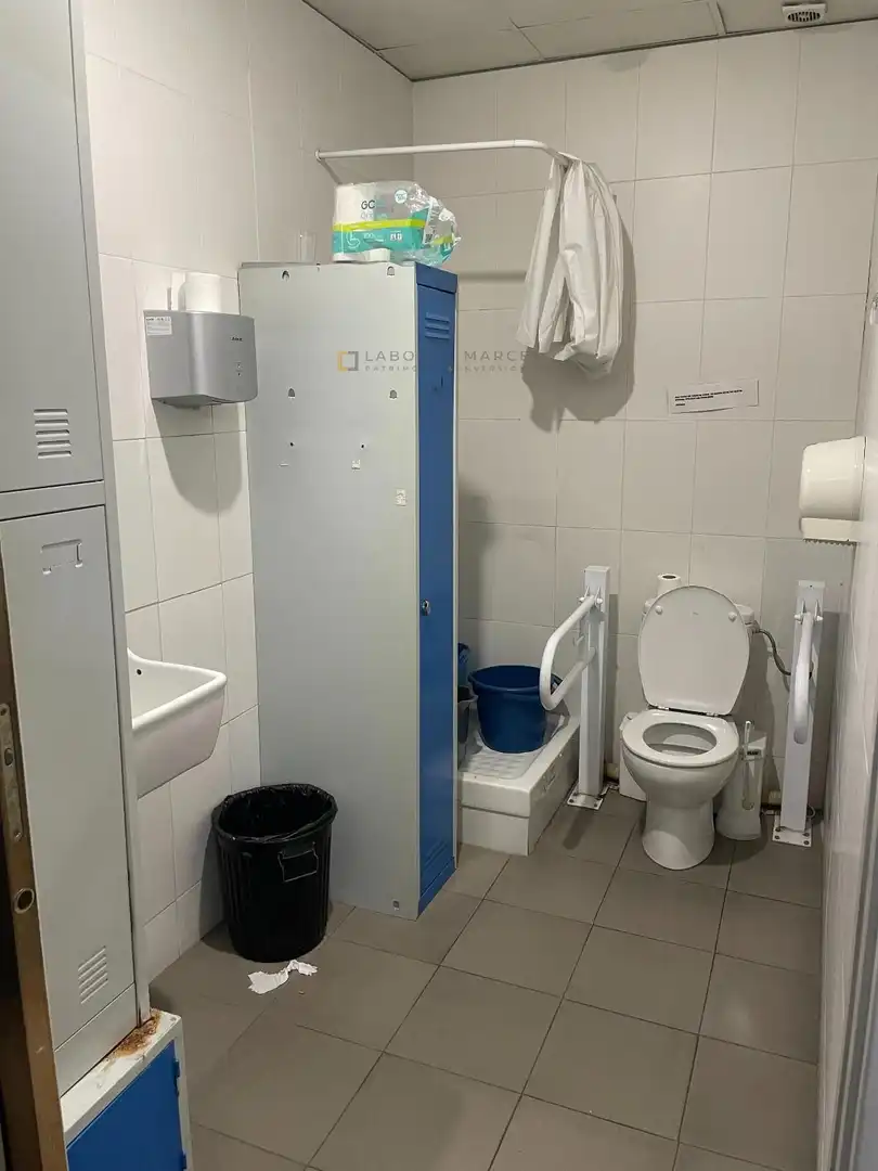 Local comercial en alquiler en C/ Equador, imagen 4