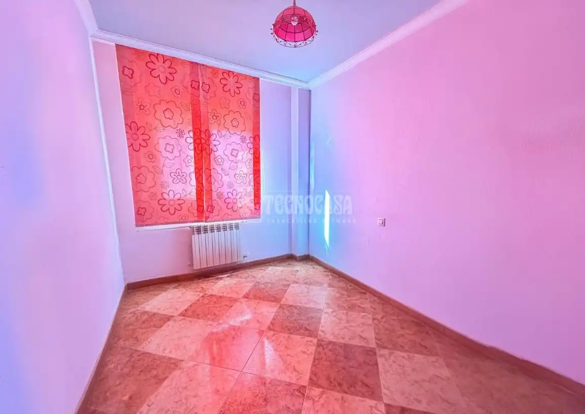 Habitación de Piso en venta en Valdemoro con Trastero y Balcón