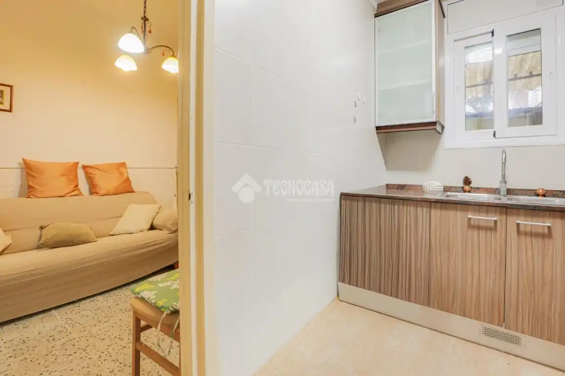 Habitación de Casa adosada en venta en Terrassa