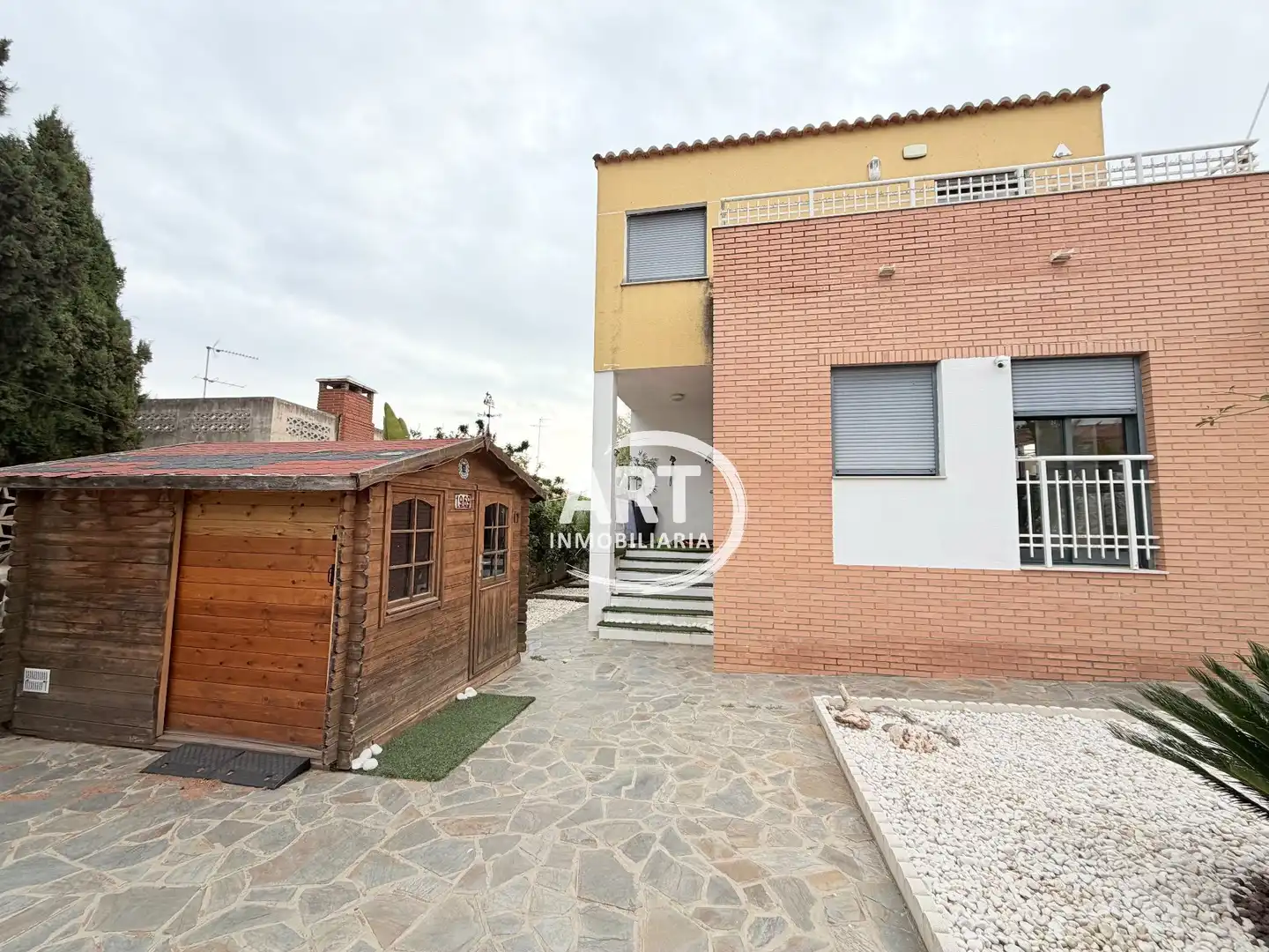Vista exterior de Casa o chalet en venta en Chiva con Calefacción, Jardín privado y Terraza