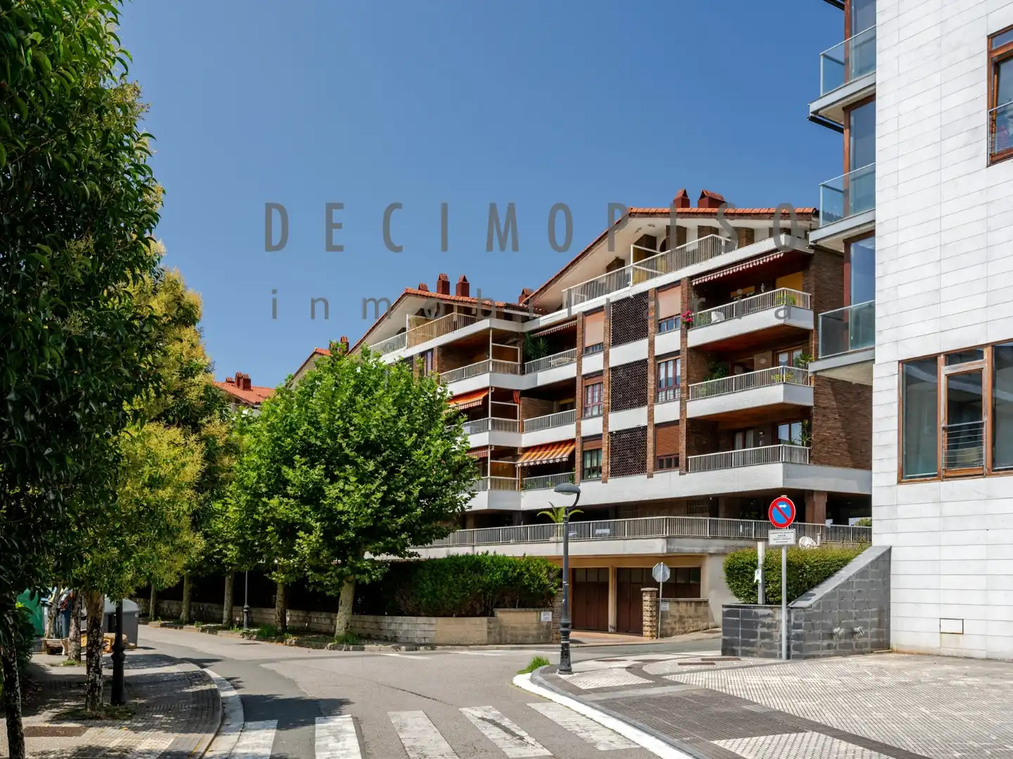 Vista exterior de Dúplex en venda en Donostia - San Sebastián  amb Calefacció, Terrassa i Traster