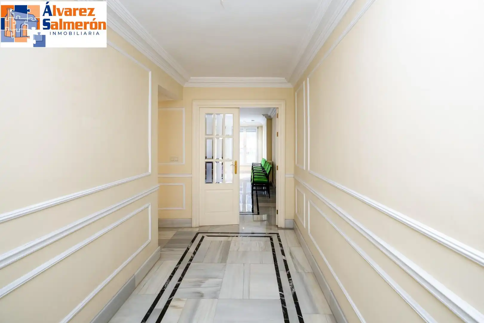 Flat for sale in Granada