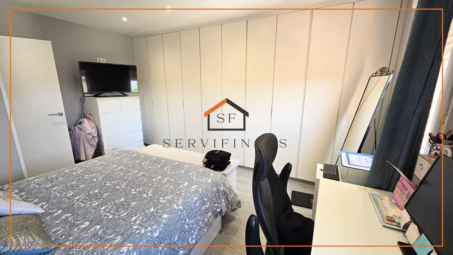 Habitación de Dúplex en venta en Madrid con Aire acondicionado, Trastero y Amueblado