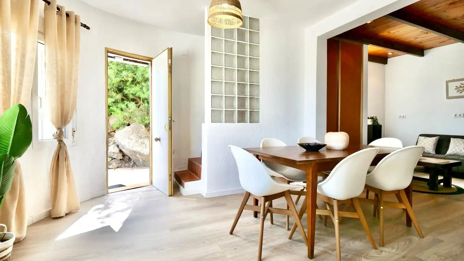 Comedor de Casa o chalet en venta en Dénia con Aire acondicionado, Calefacción y Jardín privado
