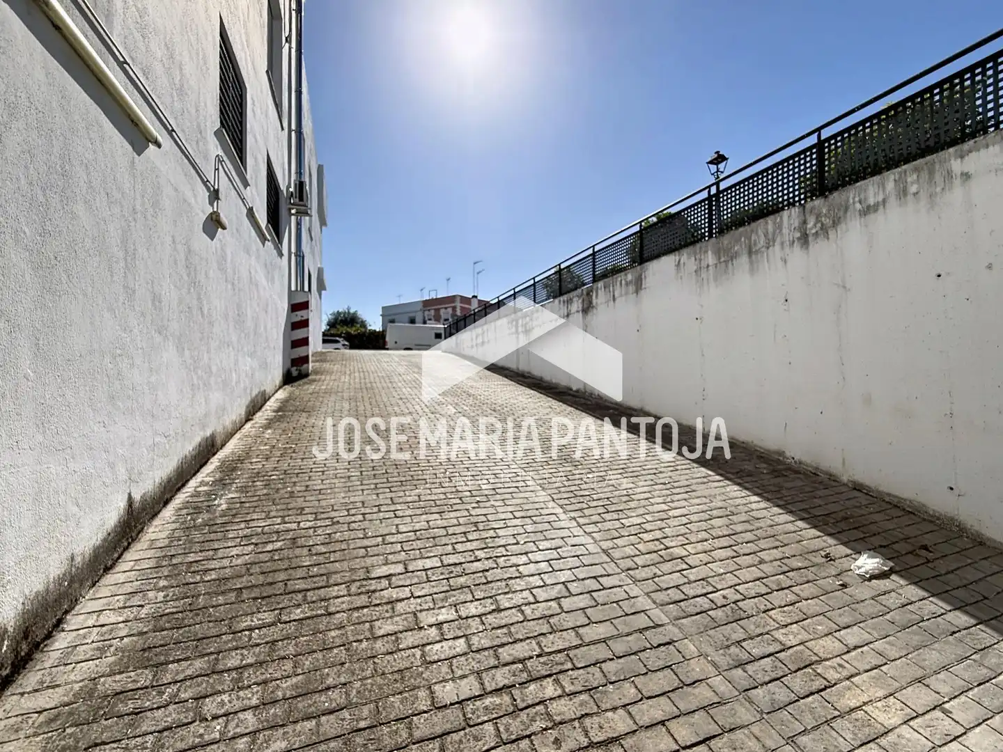 Parking of Flat for sale in Arcos de la Frontera  with Air Conditioner, Heating and Storage room