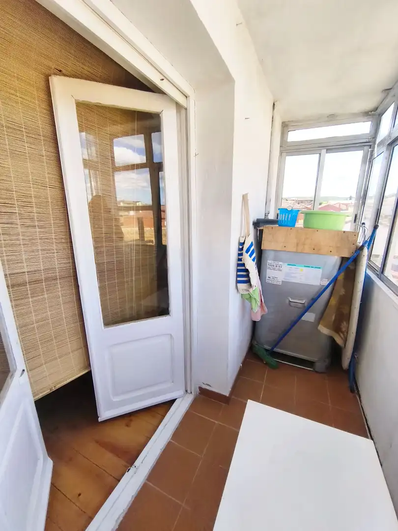 Piso en venta en Almanza con Calefacción