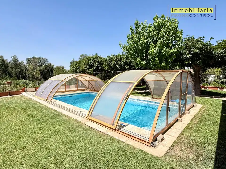 Piscina de Casa o xalet en venda en Zuera amb Aire condicionat, Calefacció i Jardí privat