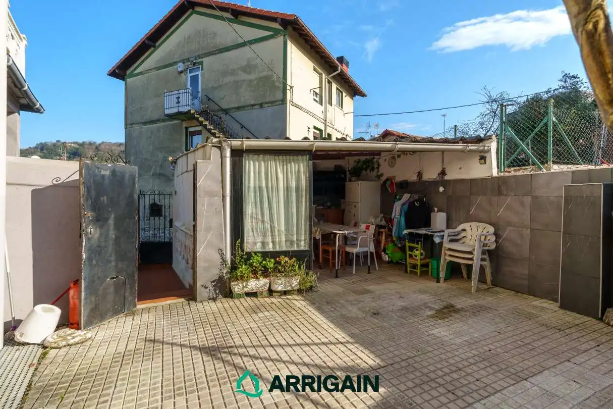 Jardí de Pis en venda en Donostia - San Sebastián  amb Calefacció, Jardí privat i Terrassa