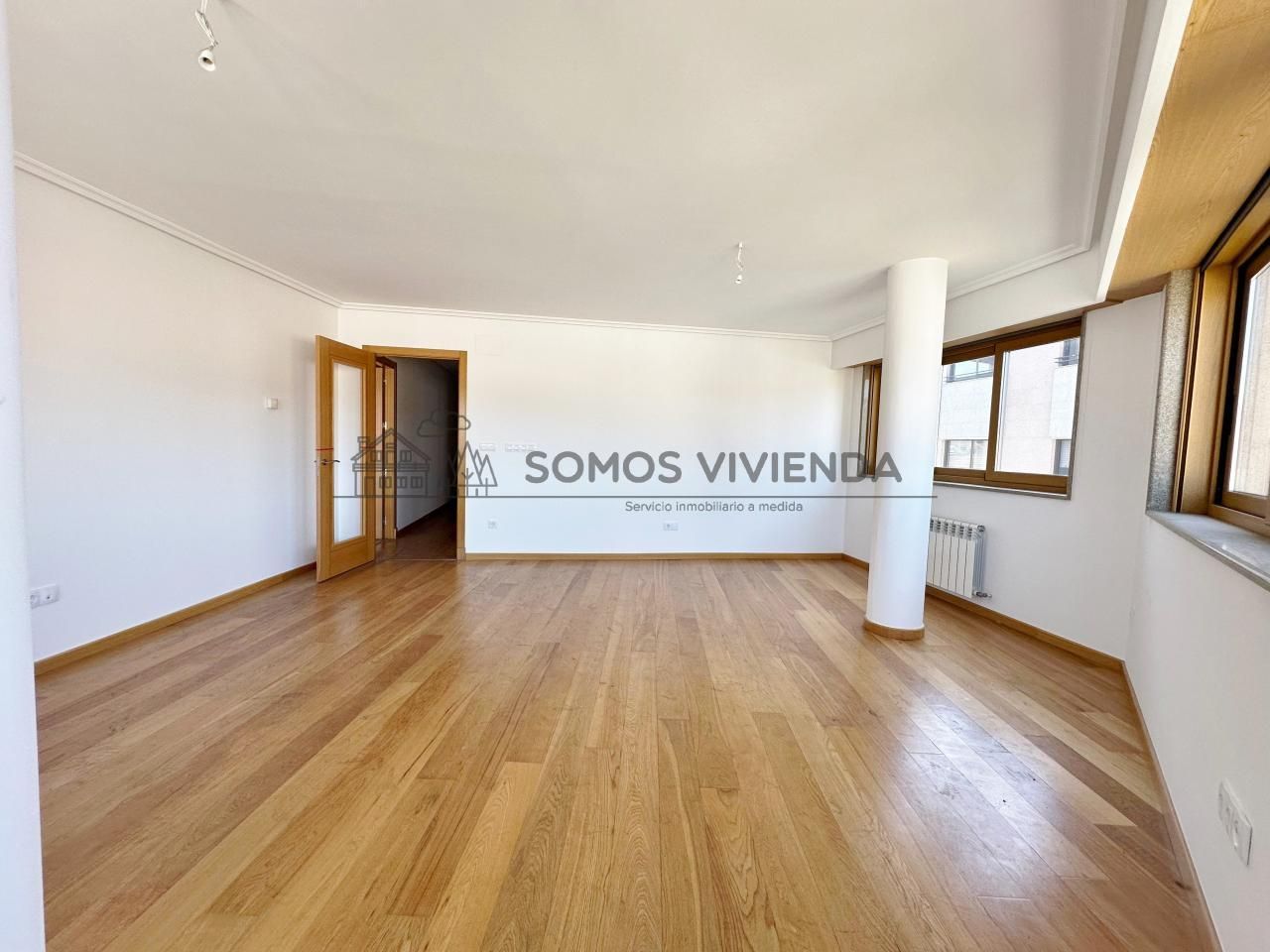 Sala d'estar de Pis en venda en Ourense Capital  amb Calefacció i Balcó