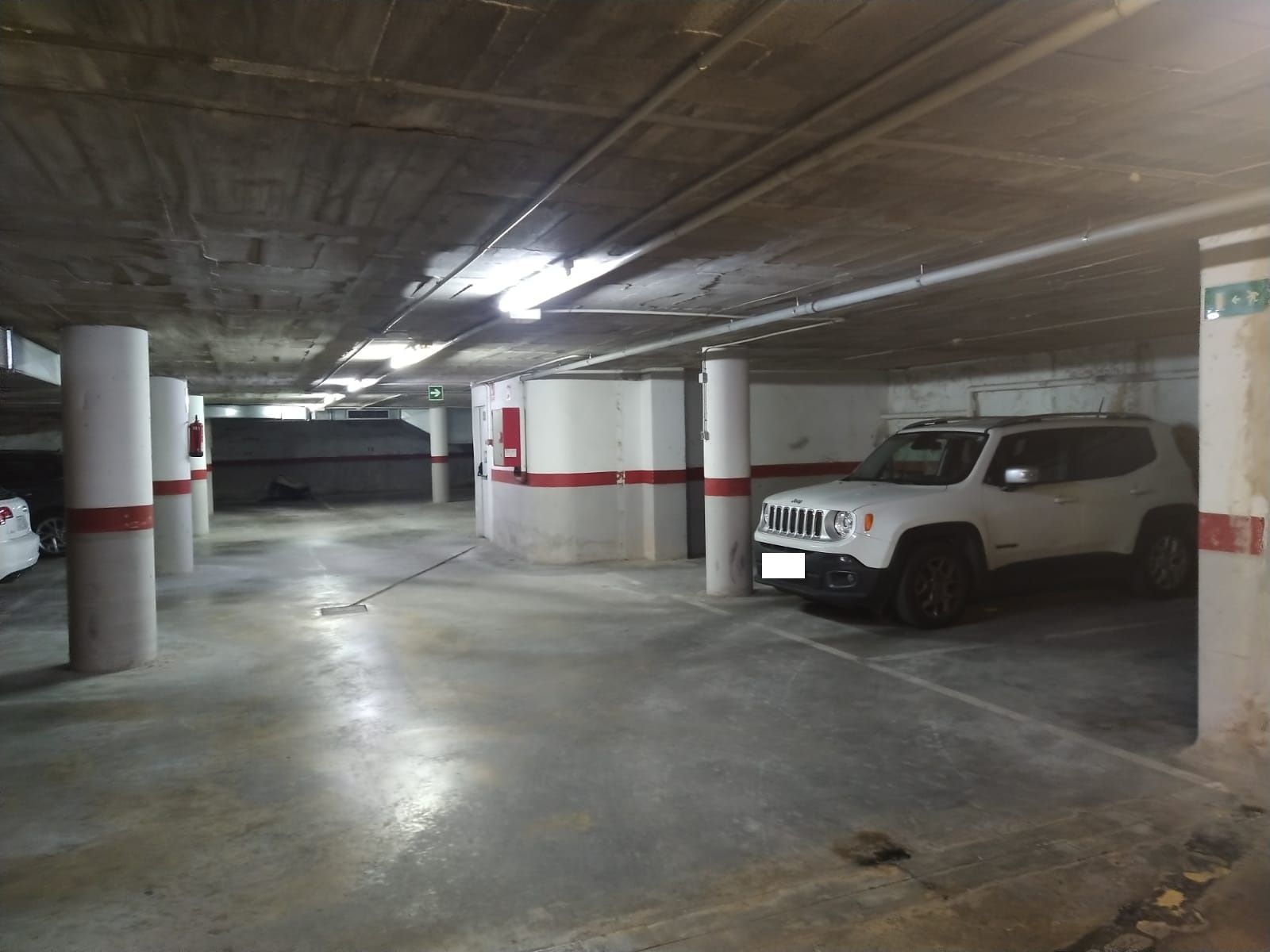 Garage to rent in Fenals