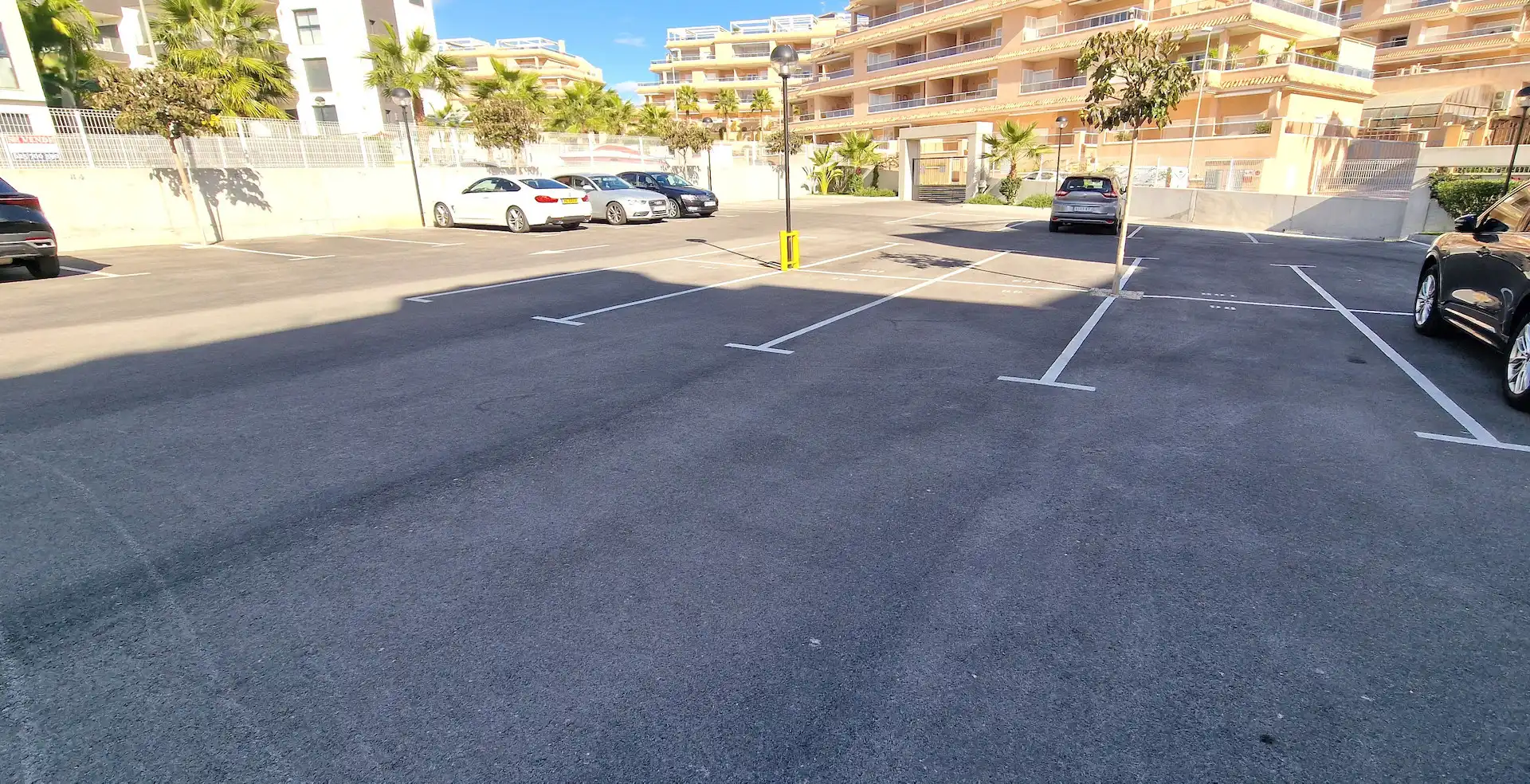 Parking de Apartamento de alquiler en Orihuela con Aire acondicionado, Calefacción y Terraza