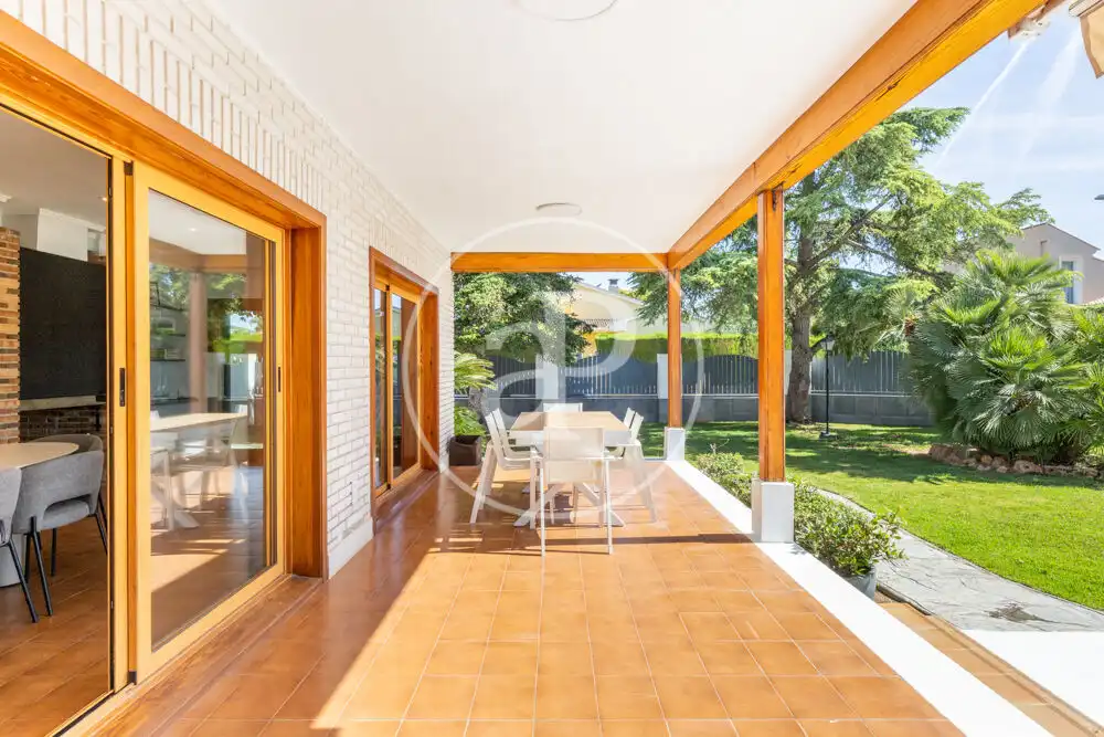 Terrassa de Casa o xalet de lloguer en Madrid amb Aire condicionat, Calefacció i Jardí privat