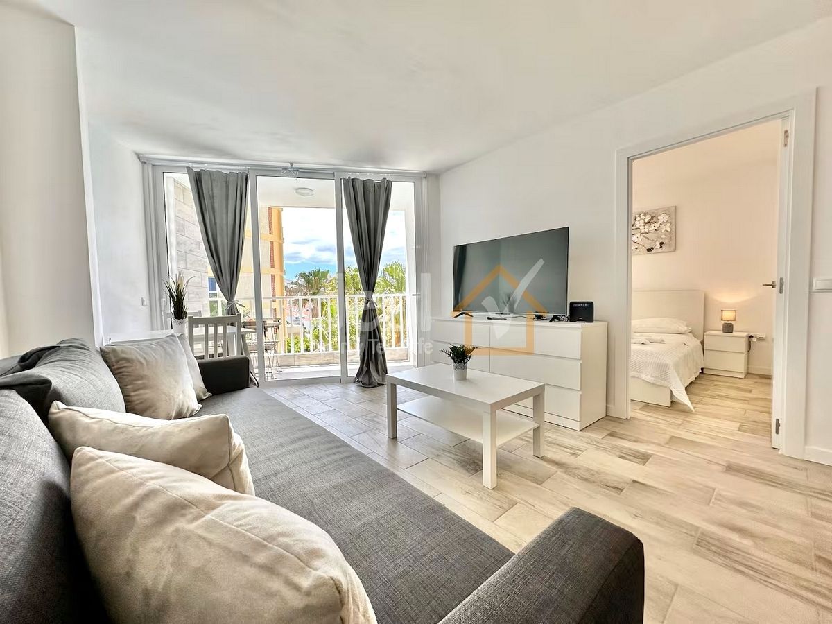 Living room of Apartment for sale in Arona  with Terrace, Furnished and Community pool