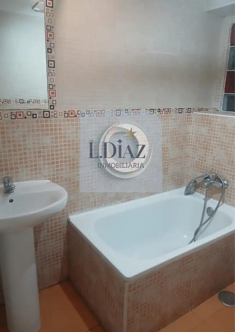 Baño de Planta baja en venta en Málaga con Aire acondicionado, Amueblado y Lavadora