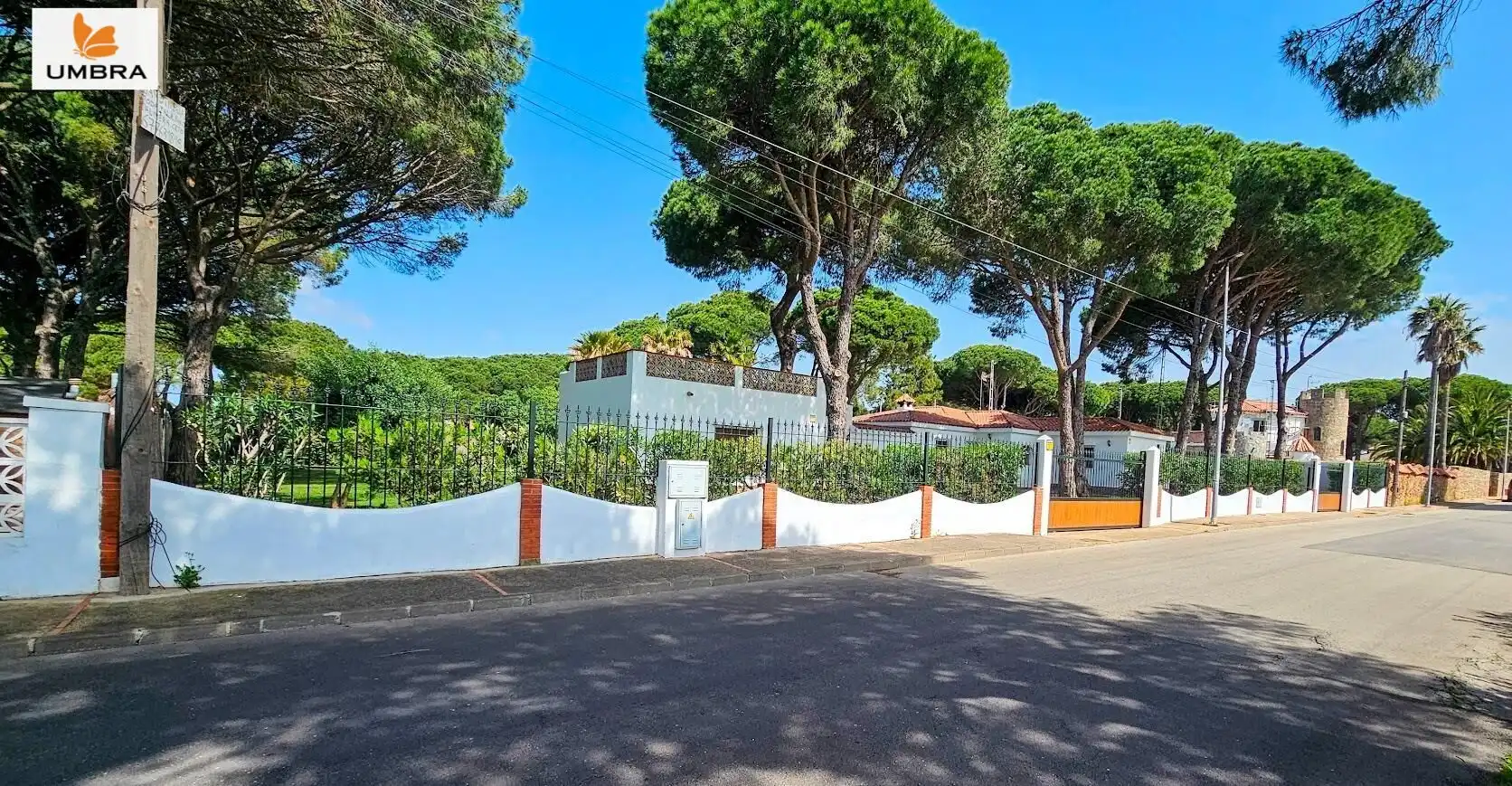 Exterior view of Houses for sale in Chiclana de la Frontera  with Air Conditioner, Heating and Private garden