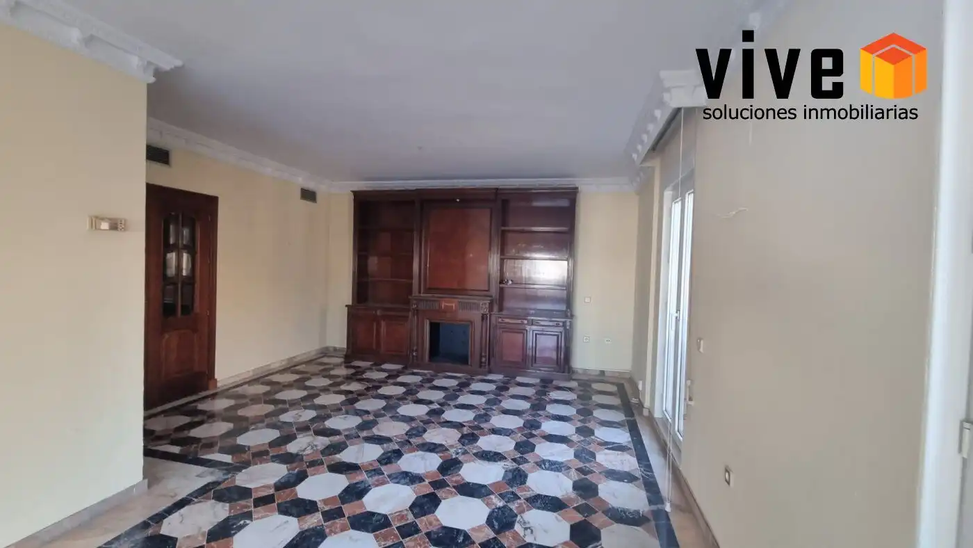 Flat with lift to rent in Calle Rafael Salas González, imagen 4
